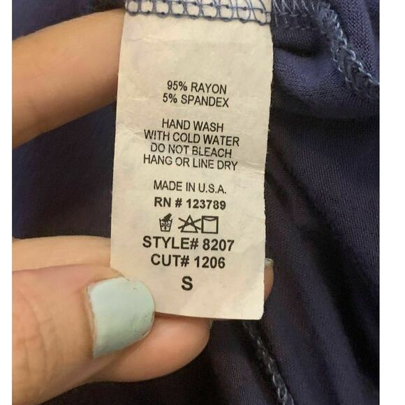 Jolie Blue Cold Shoulder Tunic Top Size Small - Picture 4 of 12